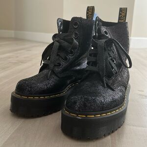 Dr. Martens Molly Platform boots size 6